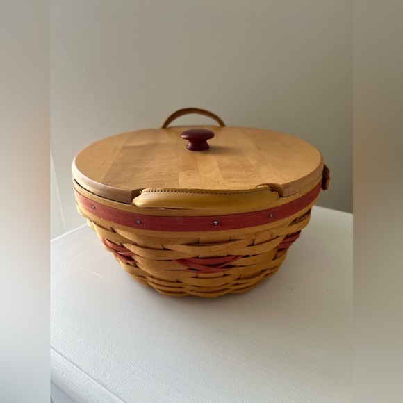 Longaberger Christmas Popcorn Basket w/ Lid Signed | 1999 - Picture 2 of 9